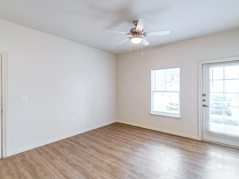 Crosswinds Apartment Homes — Photo 14
