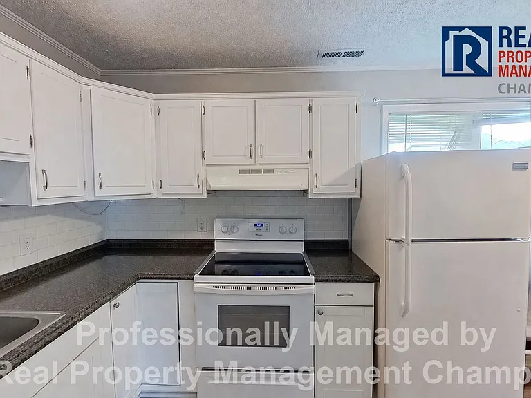 101 N Glen Ct — Photo 7