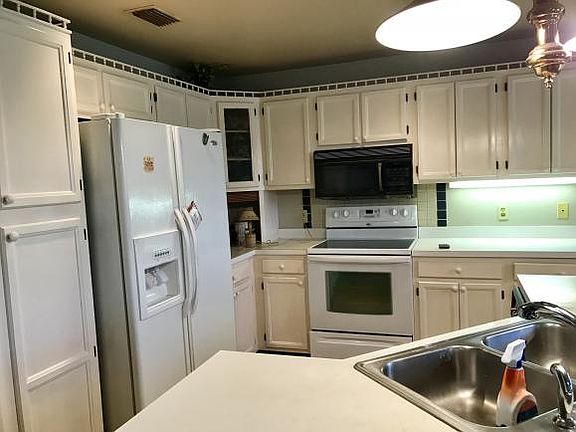 4th image of 101 S Heathwood Dr