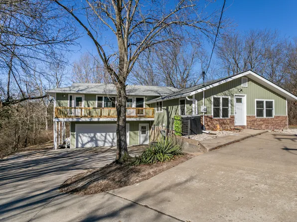 6399 S Old Village Rd, Columbia, MO 65203