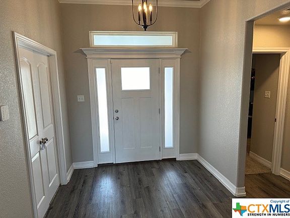 4th image of 1303 Republic Cir