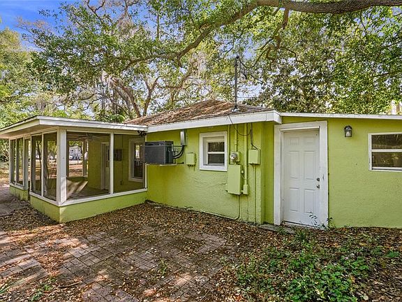 3rd image of 619 Beverly Ave