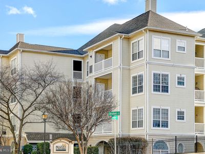 4560 Strutfield Ln APT 1102, Alexandria, VA, 22311