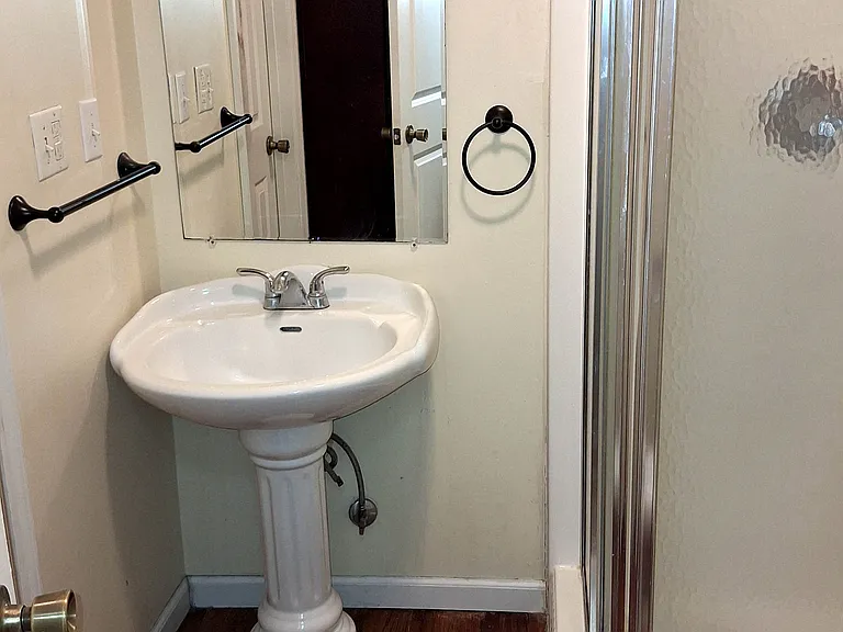 1305 Unity St — Photo 5