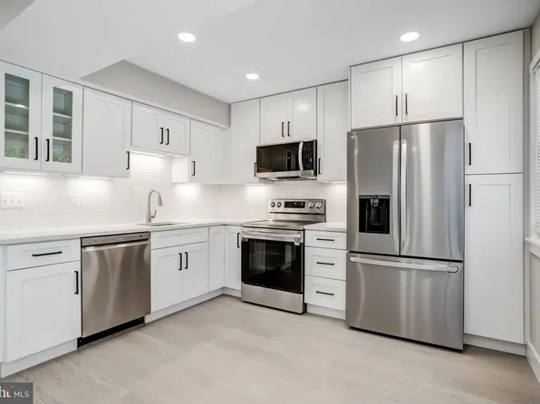 9050 Arlington Blvd, Fairfax, VA 22031