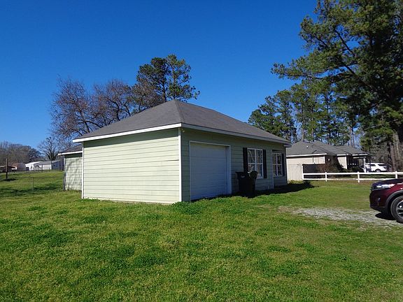 4th image of 4200 Uchee Hill Hwy