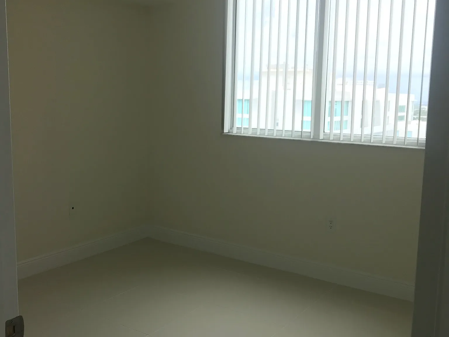 2 bed, 919 sqft, $2,800 — Photo 2