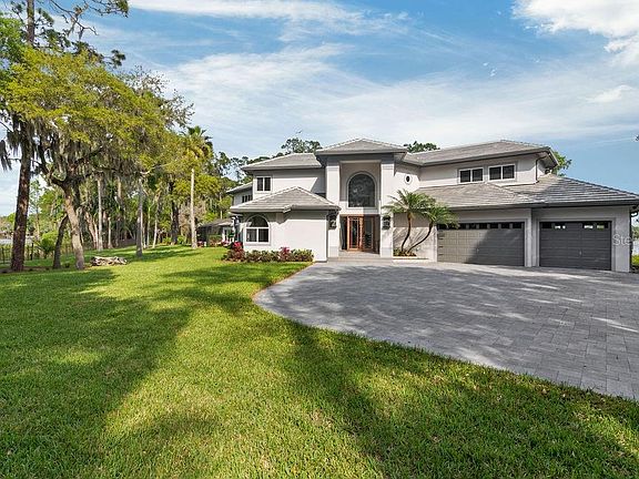 4th image of 8660 Amber Oak Ct