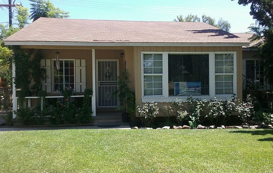 1st image of 9326 Valley View Ave