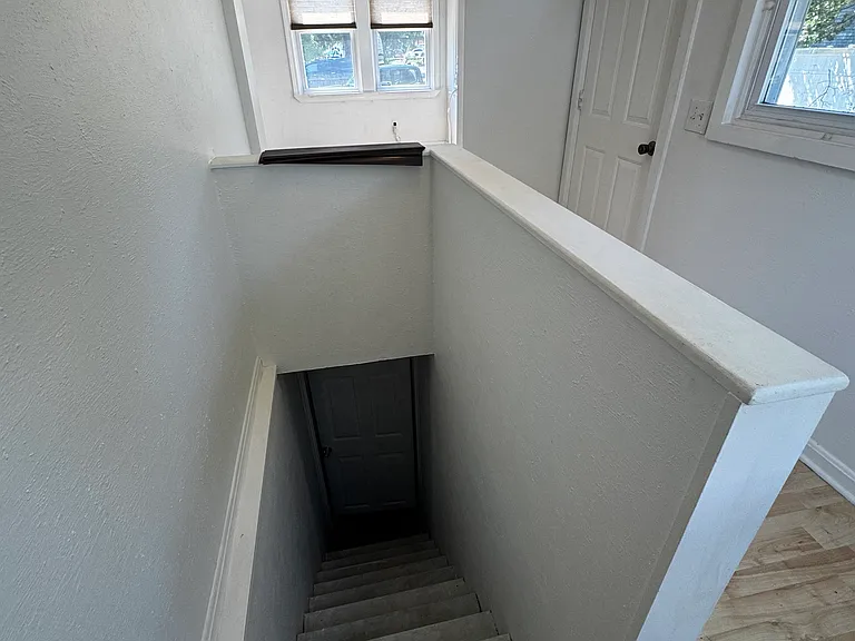 12 Hunter St — Photo 17