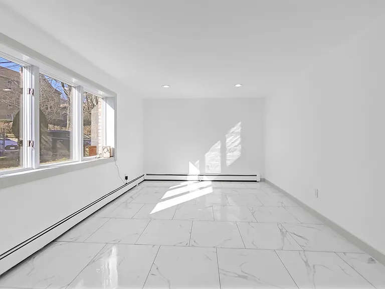 456 Jane St #B — Photo 5