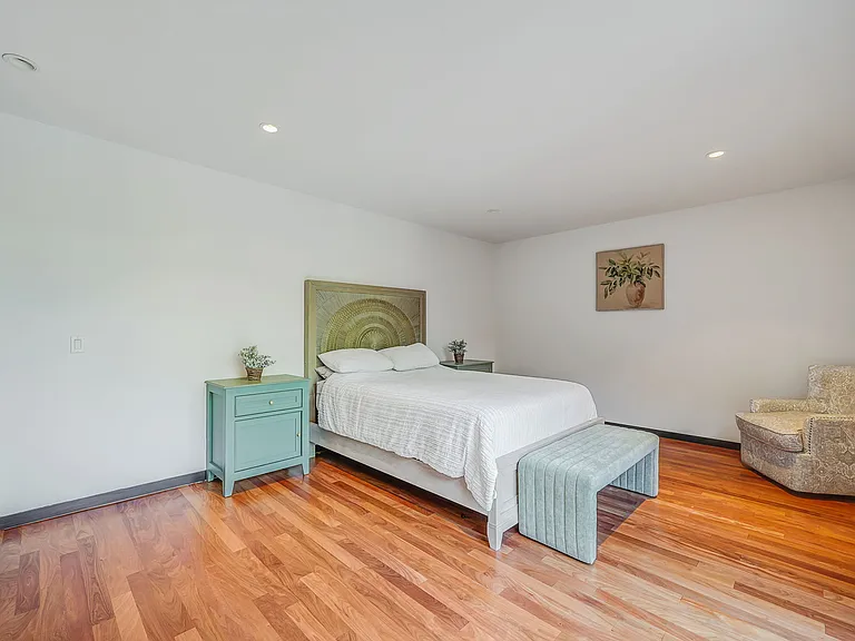 121 Montauk Hwy — Photo 69