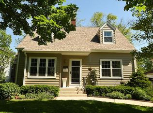 2056 Maple Rd, Homewood, IL 60430