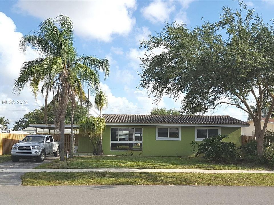 1st image of 3629 SW 23rd Ct