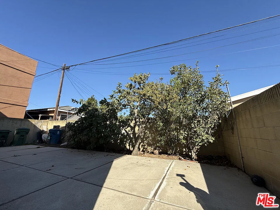 3 bed, 2.0 bath, 1500 sqft, $3,495 — Photo 3