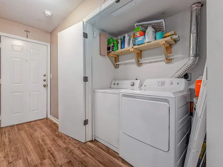 523 Southwest Pkwy #202 — Photo 6