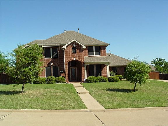4th image of 102 Crestwood Ct