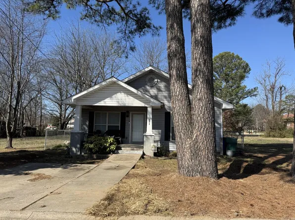 1315 Harrison St, Conway, AR 72032