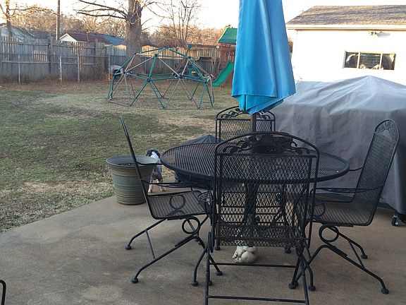 Backyard/ detached garage 