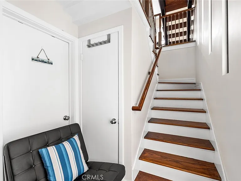 925 Monterey Blvd — Photo 4
