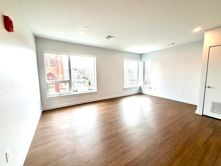 45 W Central St #215 — Photo 9