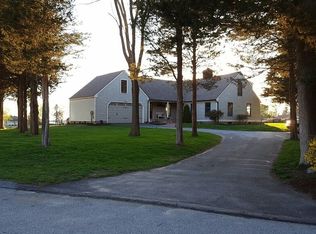 53 Stanton Rd, Clinton, CT 06413