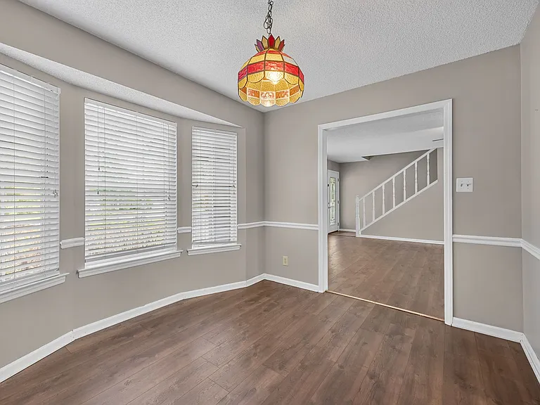 300 Davis Rd — Photo 15