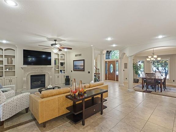 4th image of 8035 N Mastern Ave