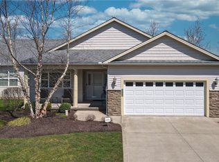 5635 Emerald Ridge Pkwy #B, Solon, OH 44139