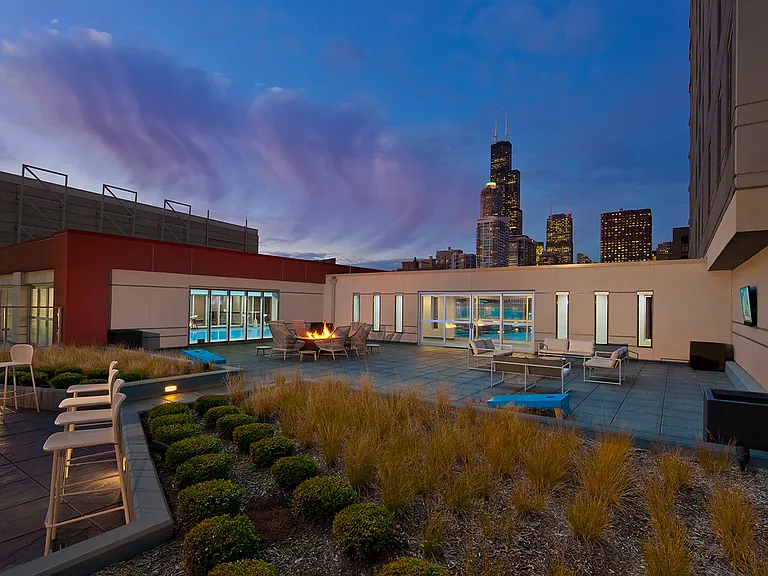 1000 South Clark — Photo 18