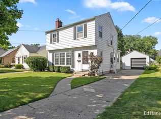 2505 Almont Ave SE, Grand Rapids, MI 49507