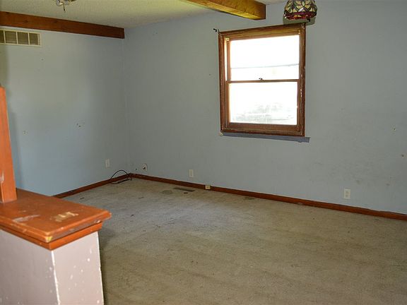 3rd image of 319 N D St