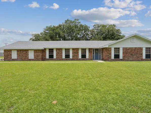 1611 N Sherman St, Jennings, LA 70546