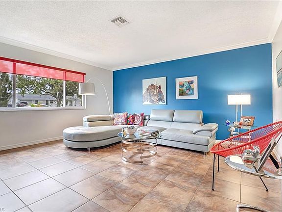 3rd image of 8260 San Carlos Blvd