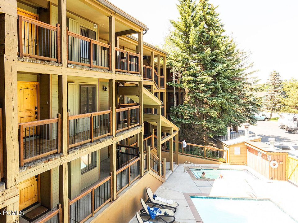 1st image of 1530 Empire Ave #205