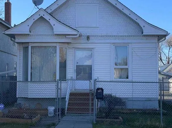 9332 106a Ave NW, Edmonton, AB T5H 0S7