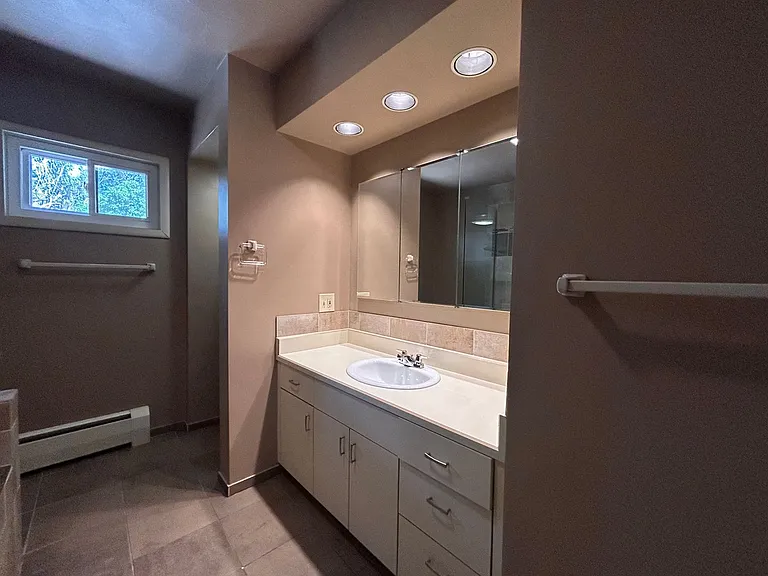 255 Ammons St — Photo 24