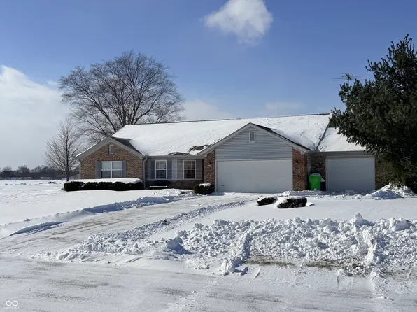 5985 E Holes Crossing Dr, Crawfordsville, IN 47933