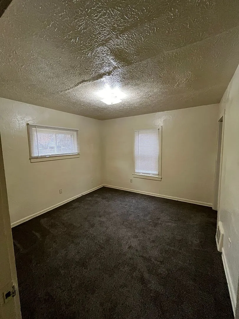 72 E. Mapledale Ave. — Photo 4