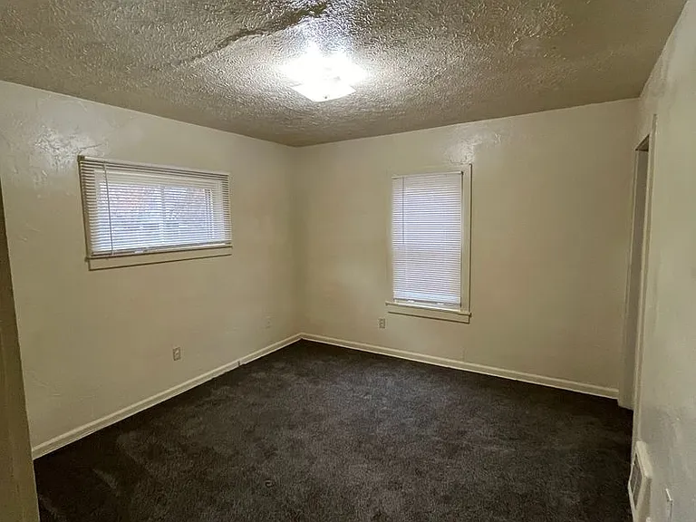72 E. Mapledale Ave. — Photo 4