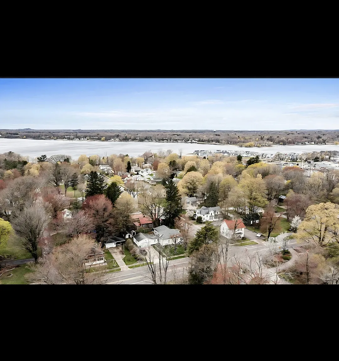 106 W Main St — Photo 3