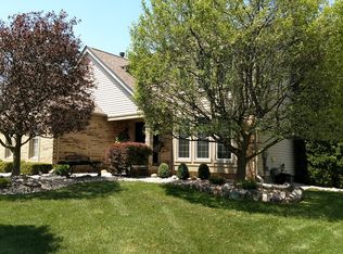 2392 Pleasant View Dr, Rochester Hills, MI 48306
