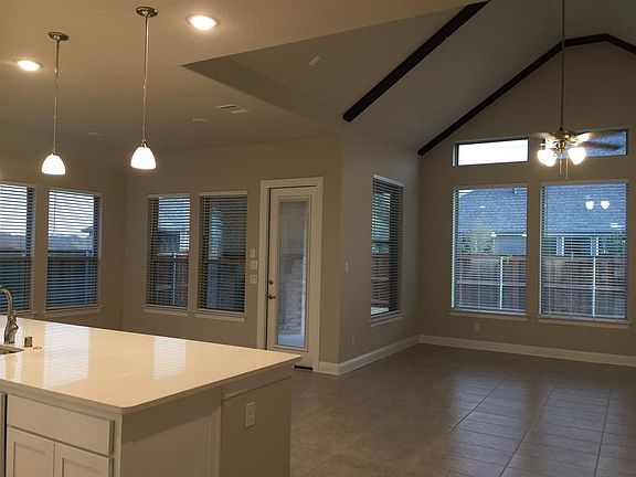 5th image of 912 Winter Creek Dr