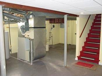4th image of 3903 Stannard Dr
