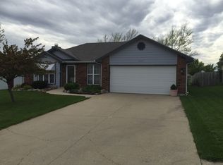 1205 Foxridge Dr, Warrensburg, MO 64093