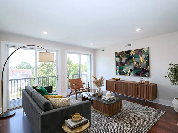 18 Johnson Ave APT 10, Quincy, MA 02169