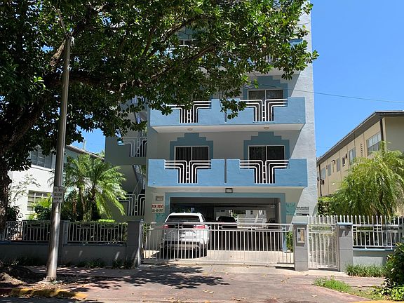 4th image of 1405 Meridian Ave APT 201