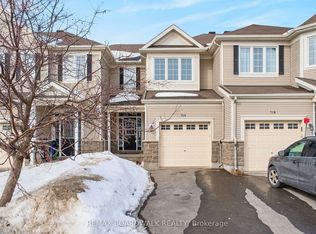 716 Oakglade Ave, Ottawa, ON K2M0B3