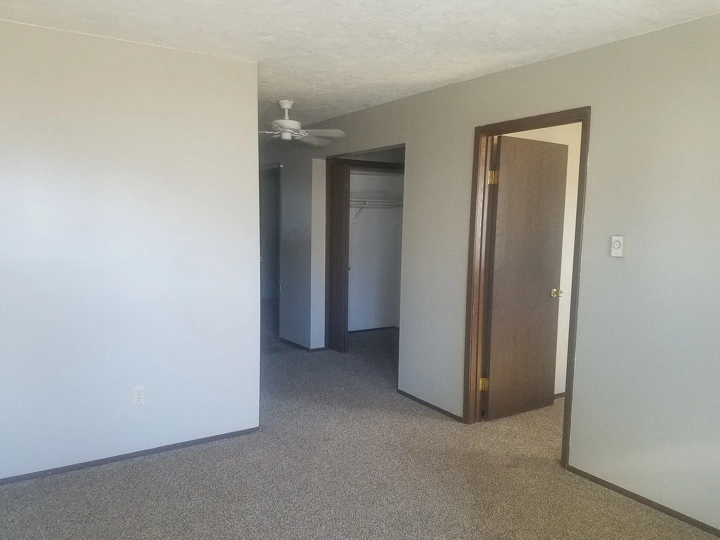 Park Place - 2 Bedroom, 1 Bathroom Condo — Photo 2