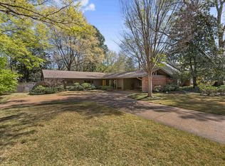 140 S Grove Park Rd, Memphis, TN 38117